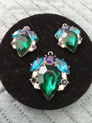 Colgantes piedras azules y verdes