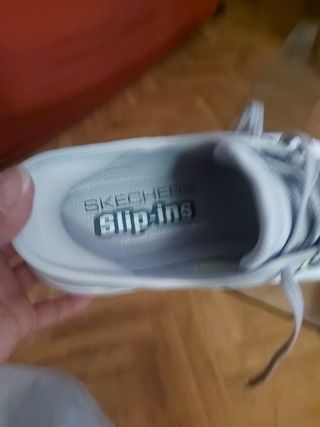 Zapatillas Skechers Gris - ¡Nuevas!con etiqueta