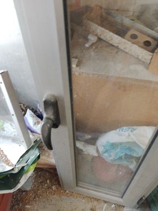 Ventana aluminio abatible