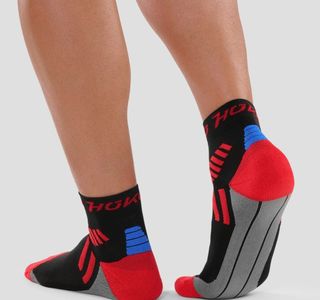 Calcetines 70 running - negros y rojos. Tallas