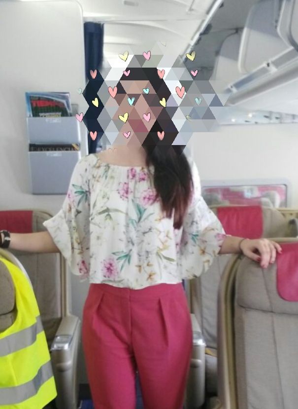 Blusa Bershka blanca, mangas campana