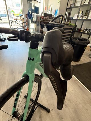 Bicicleta BH core e-Gravel Carbono