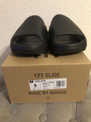 Yeezy Slide Negras - Talla 43