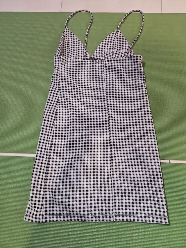 Vestido Bershka vichy blanco-negro talla S