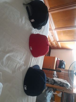 3 Gorras New Era - Planas y Cerradas