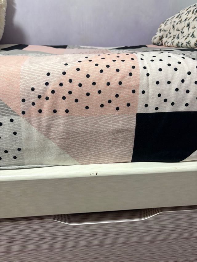 Cama nido infantil blanca con cajones y escritorio