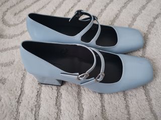 Zapatos Bershka azul bebé - Tacón - 39