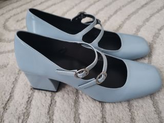 Zapatos Bershka azul bebé - Tacón - 39