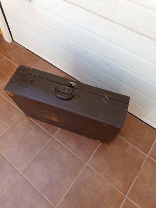 Maleta madera antigua
