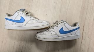 Nike blancas y azules