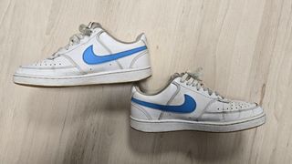 Nike blancas y azules