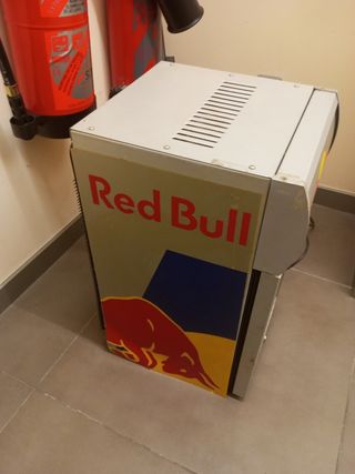 Nevera Red Bull no funciona