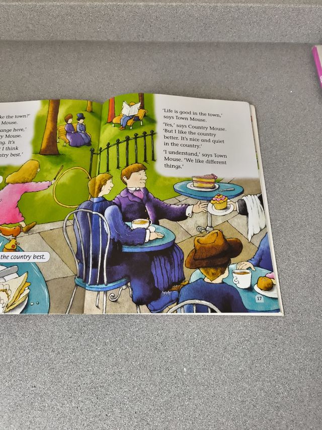 Classic Tales: Level 2: The Town Mouse and the ...