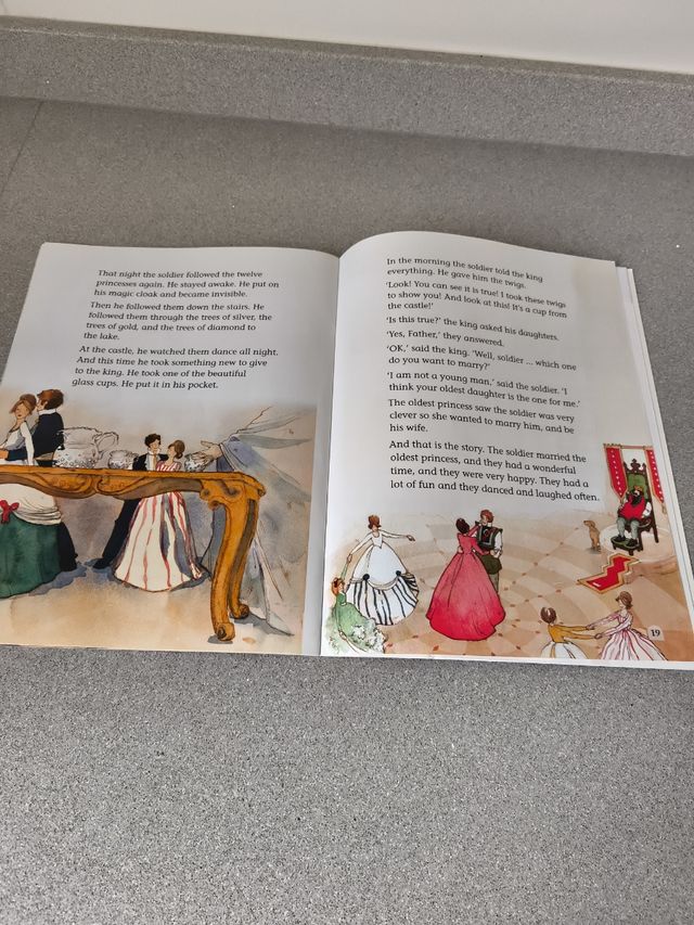 Classic Tales Second Edition: Level 4: The Twel...