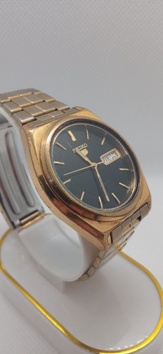 Reloj Seiko 5 Automático Dorado