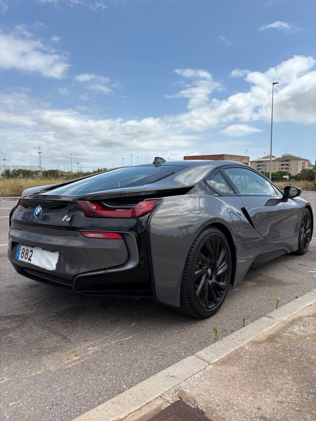 BMW i8 2015