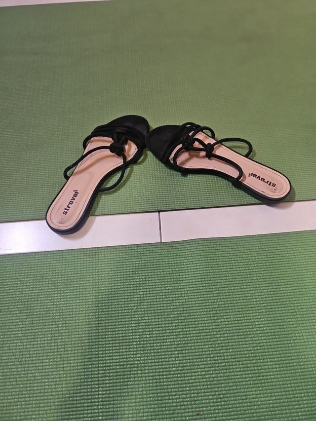 Sandalias negras Strover - talla 39