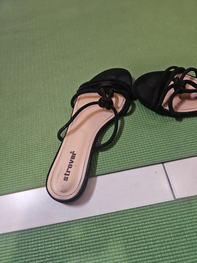 Sandalias negras Strover - talla 39