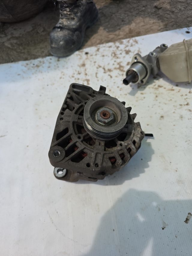 Alternador Valeo Renault Clio II