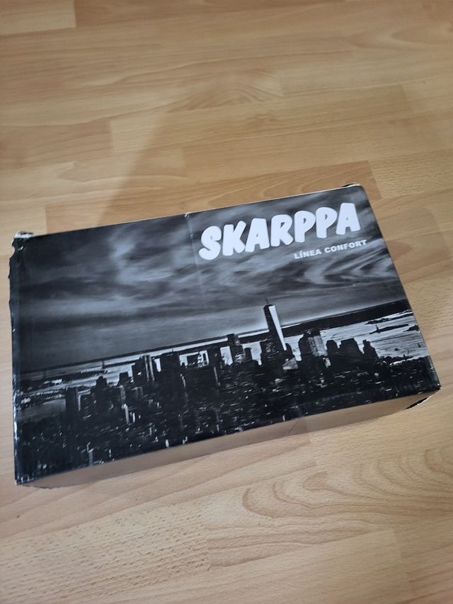 Zapatos escolares Skarppa negros. Talla 36