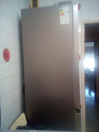 Combi frigorífico - 1 año uso