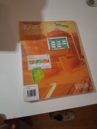 Geografía e Historia. 2 Secundaria. Revuela