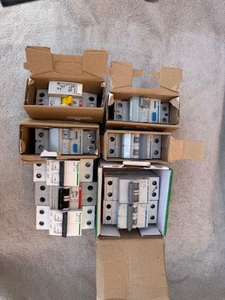 PIA's y Diferenciales Hager Schneider