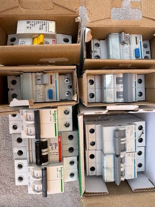 PIA's y Diferenciales Hager Schneider