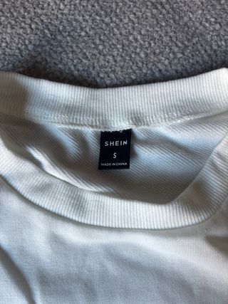 Sudadera Shein blanca - Oso 3D