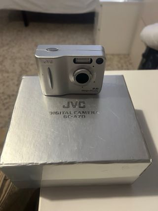 JVC GC-A70 - Cámara digital 2.0MP