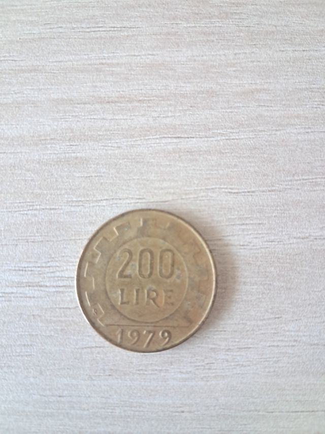 Moneda 200 Liras Italia 1979