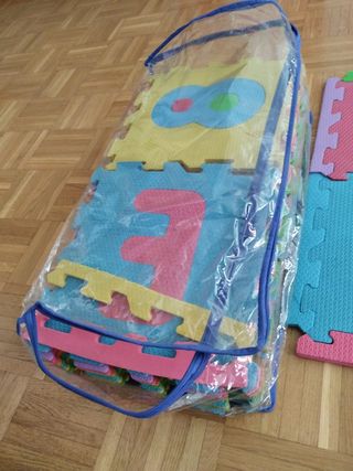 Alfombra puzzle letras niños de goma