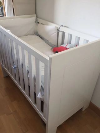 Cuna blanca bebé