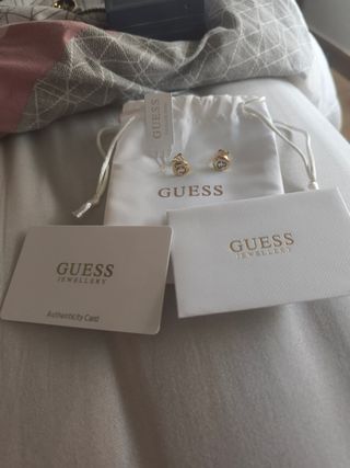 Pendientes GUESS dorados con cristales