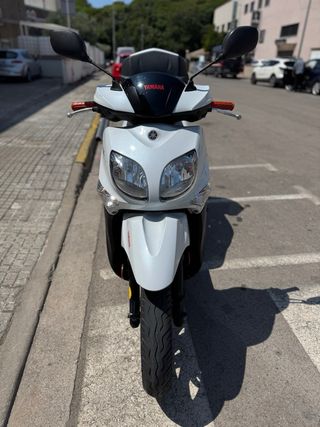 Yamaha Xenter 125cc Blanca