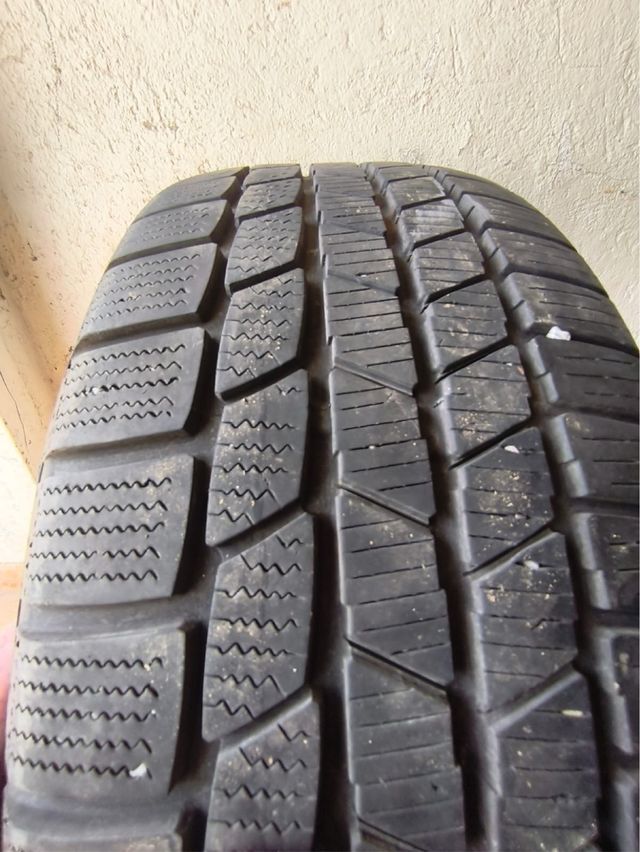 Neumáticos invierno poco usados
215-55-17