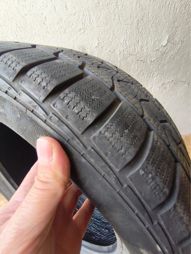 Neumáticos invierno poco usados
215-55-17