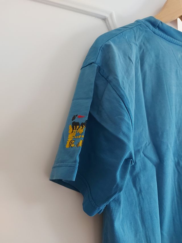 T-shirt Piaggio azzurra, usata