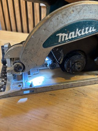 Sierra circular Makita DSS610
