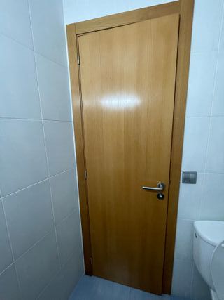 Puertas Pino macizo c/manillas inox