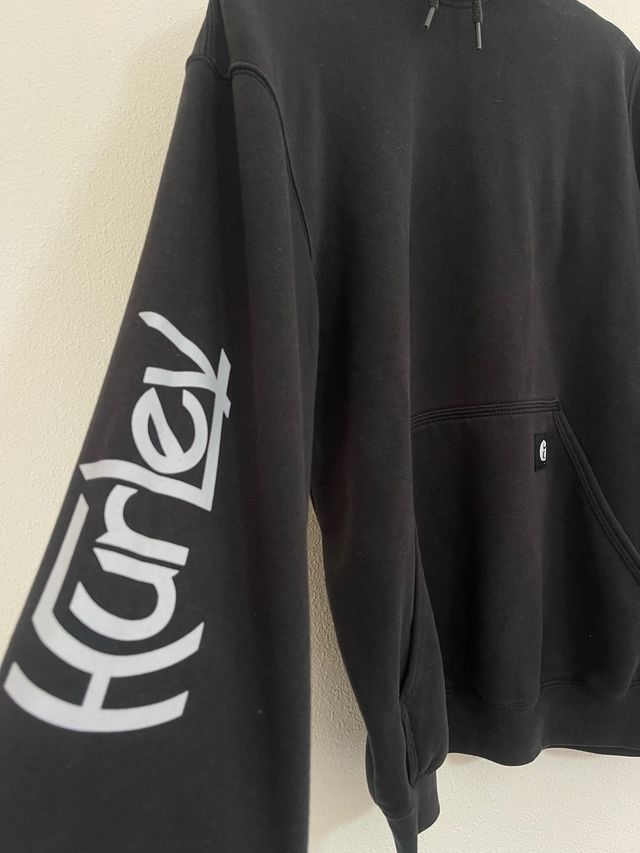 Sudadera impermeable con capucha (sin cremallera)