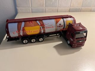 Modellino camion EKU Pils