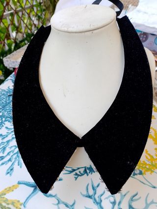 Collo gioiello nero e oro