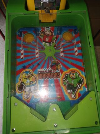 Máquina pinball warrior, con pelotas saltarinas 