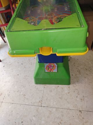 Máquina pinball warrior, con pelotas saltarinas 