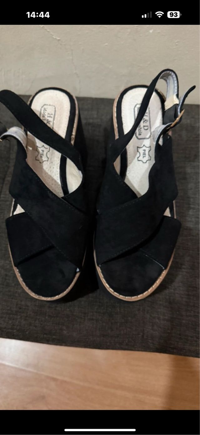 Sandali neri con plateau