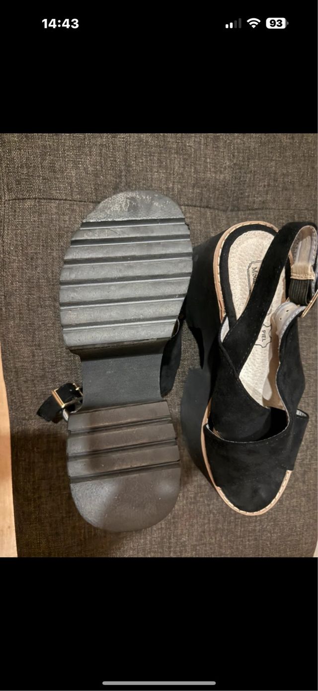 Sandali neri con plateau