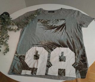 Camiseta Bershka M - 98 Palms