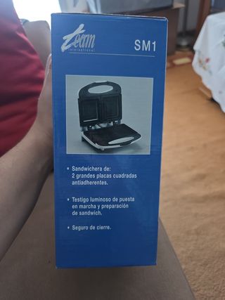 Sandwichera eléctrica