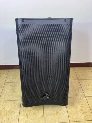 Altavoz Behringer DR112DSP + Soporte 